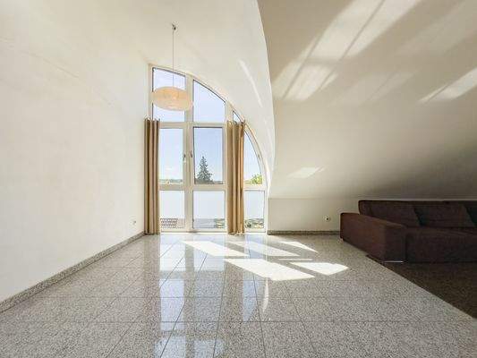 Großes Wohnzimmer DG