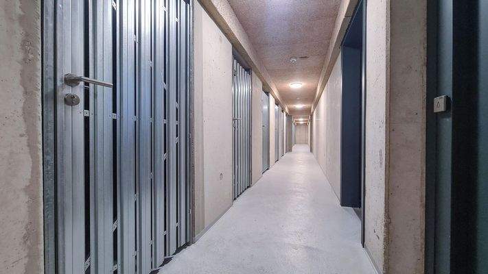 Trockene, große Kellerräume