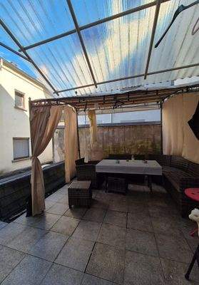 Überdachte Terrasse Innenhof