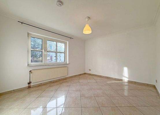 lichtdurchflutetes Schlafzimmer