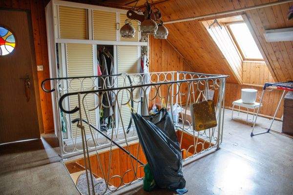 18 - Treppenaufgang Obergeschoss.jpg