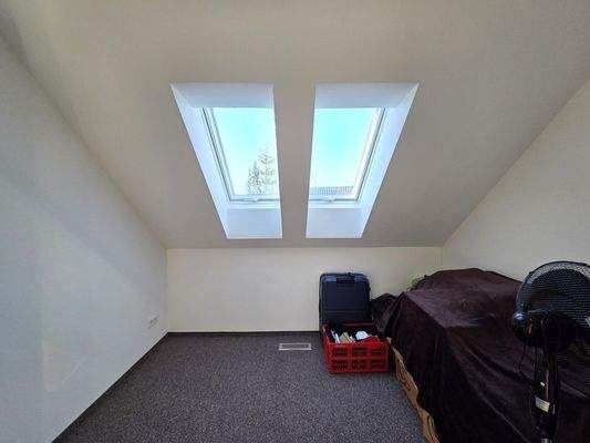 Kinderzimmer 2 / Arbeiten - Haus links