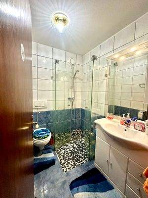 Gästebad mit Dusche