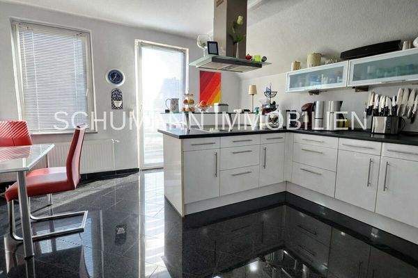 1. OG Moderne und geräumige Essküche