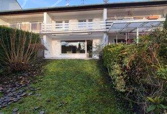 Schönes Haus mit kleinem Garte