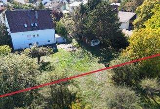 Grundstück mit Altbestand