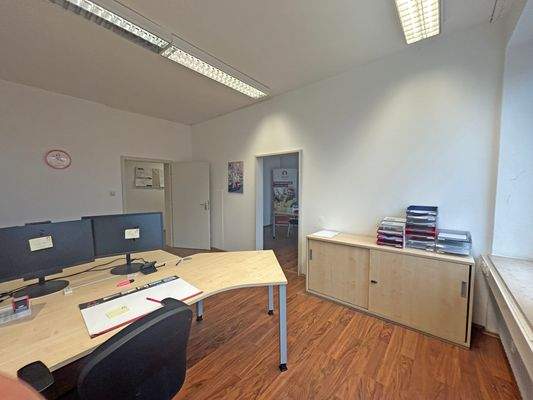 Büro_exemplarisch