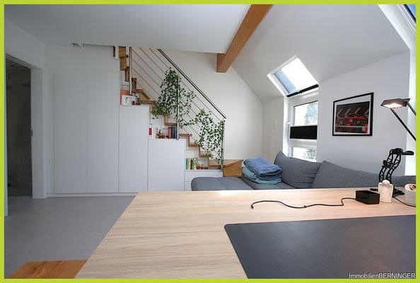 Treppe zur Galerie