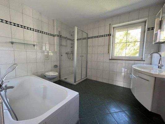 OG Badezimmer.JPG