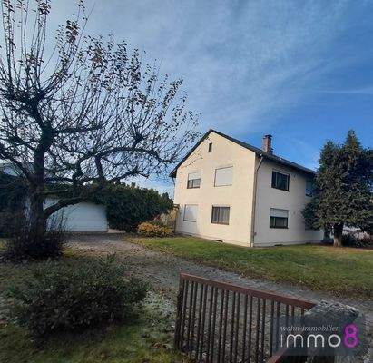 Einfahrt zur Doppelgarage