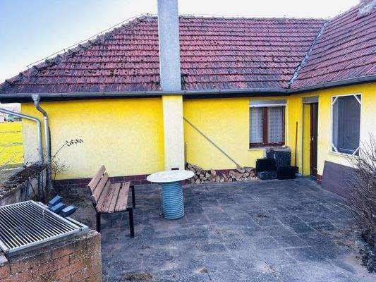 Nordansicht mit zweiter Terrasse