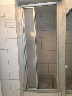 WC 1 mit Dusch- und Wannenbad (2).jpg