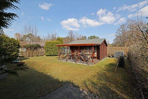 Blick übers Grundstück