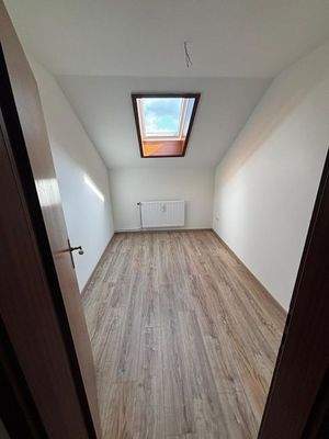 Halbes Zimmer Bild 1.jpg