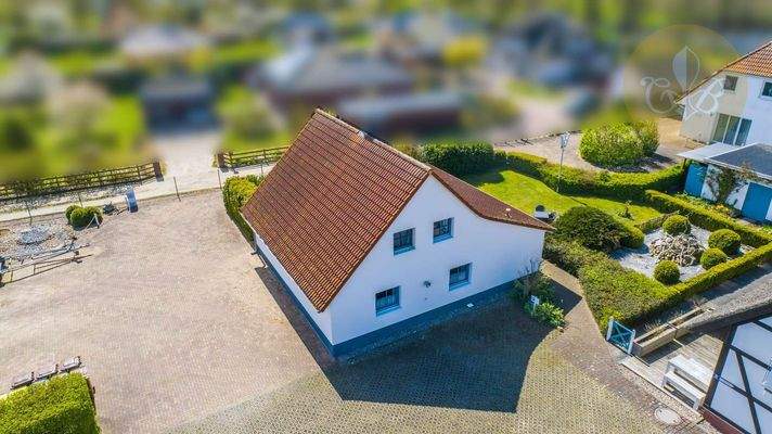 Haus mit 2 Einheiten Parkplatz