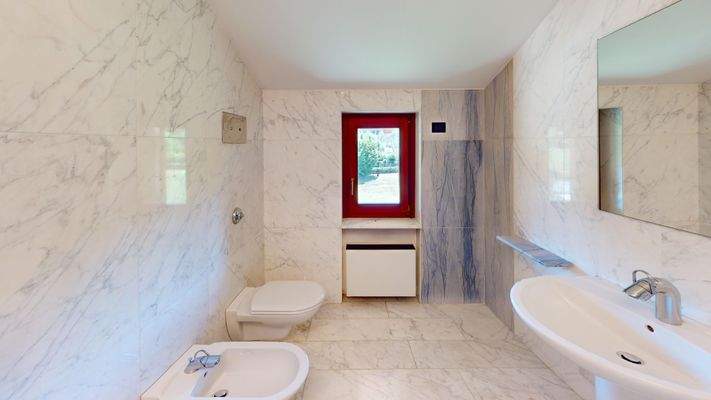 05_bagno_1-Via-Reciago-Bathroom 2.jpg