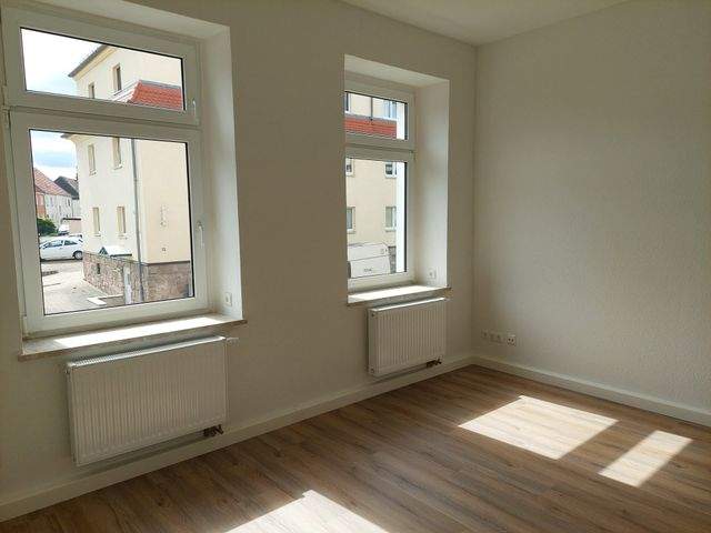 Renovierte 4 Raum Wohnung mit modernisierten Bad ab sofort zu vermieten - Foto 1