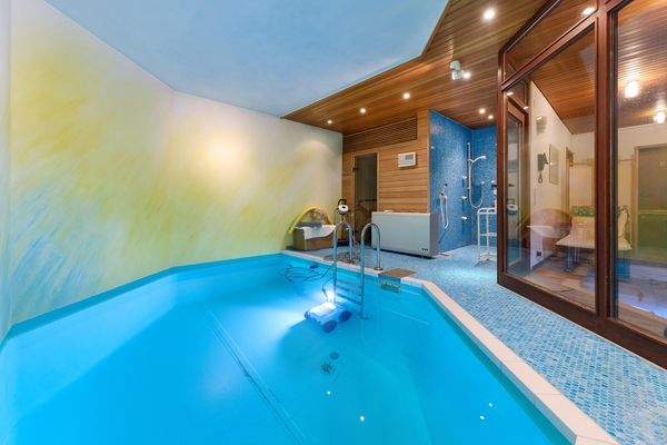 UG Pool, Sauna und Dusche