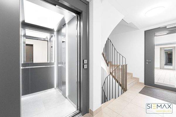 Eingang im Erdgeschos