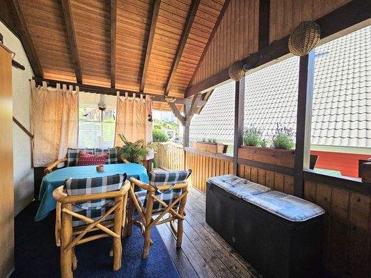 Überdachte Terrasse