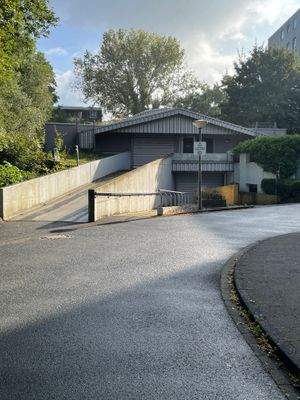 Tiga Frontansicht/Ober- und Unterdeck