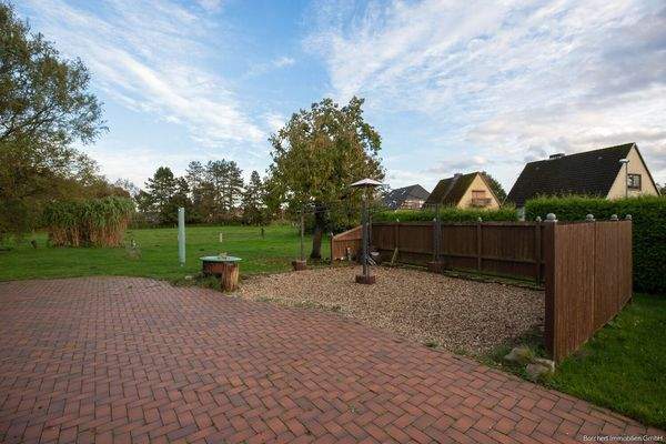 Garten mit Kiesplatz