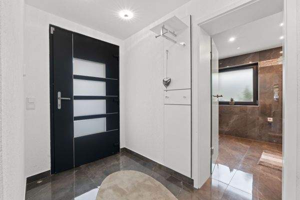 17. Flur- Eingangsbereich EG