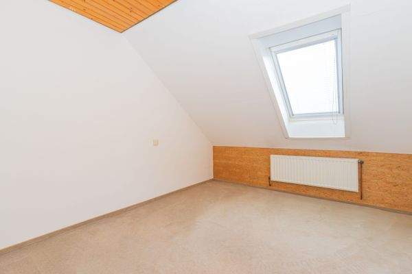 kleines Zimmer im DG