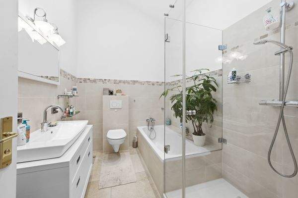 Badezimmer im Obergeschoss