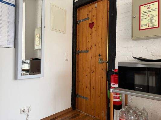 7Flur vor Toilette.jpeg