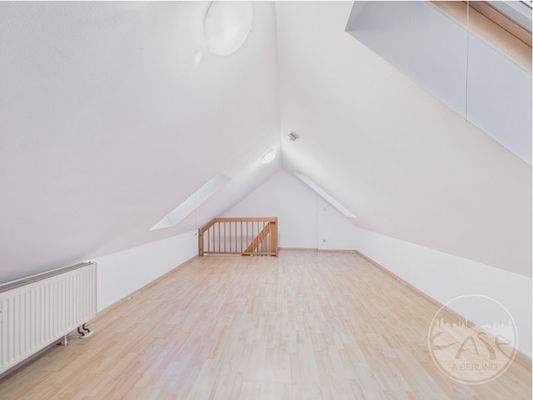 E_CAM05263G0-PR0033-STILL020