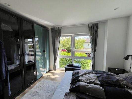 Schlafzimmer mit Ankleidezimmer 