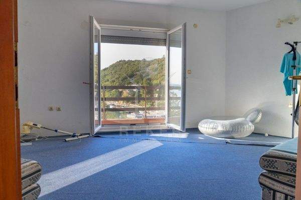 4 Zimmer & 2 Badezimmer