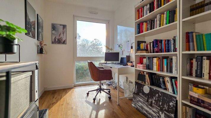 OG: Arbeits-/Wohnbereich - Ruhiger Rückzugsort für Homeoffice oder dritte Schlafzimmer
