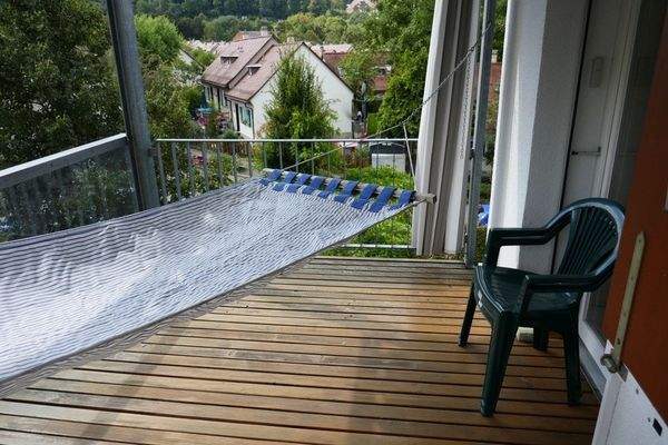 Balkon mit Hängematte
