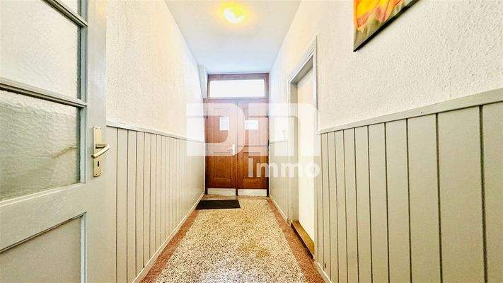 Haupteingang Treppenhaus