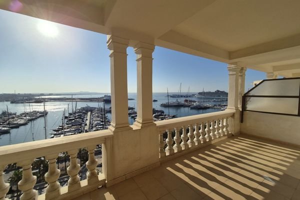 Komfortable Meerblickwohnung im Bahía Mediterraneo an Palmas Paseo Marítimo