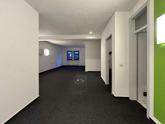 Büro und Empfang  -  1. OG
