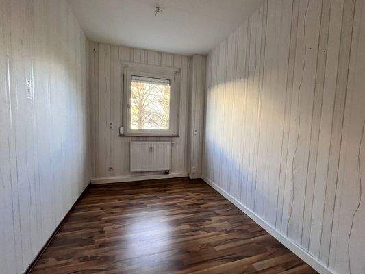 2025-3365-Kinderzimmer mit modernem Laminatboden