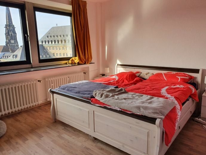 sehr schöne 72 qm, in zentraler Lage, helle Wohnung, renoviert