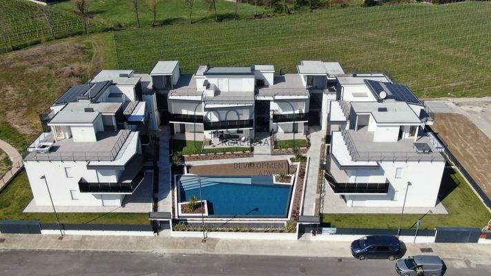 Exklusive Luxus-Apartments in Peschiera del Garda mit Blick auf den Gardasee und Sirmione