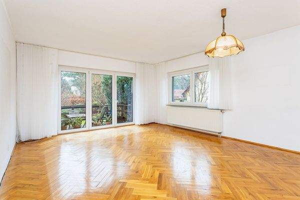 Wohnzimmer mit Terrasse