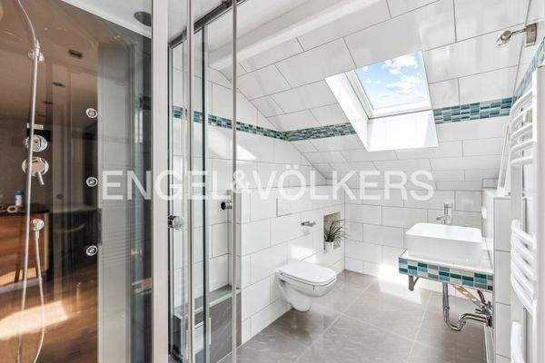 EV - Badezimmer im DG