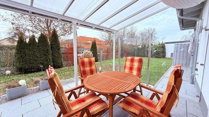 überdachte Terrasse