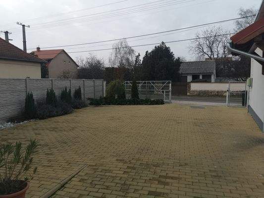 Beßllˇ garßsz eltt.jpg