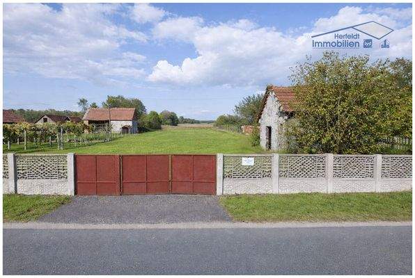 Von 3000 m² Gesamtfläche 1.500 m² bebaubar