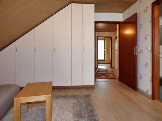 OG - Zimmer 4 Bild 1