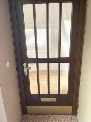 Eingangstür Wohnung 2