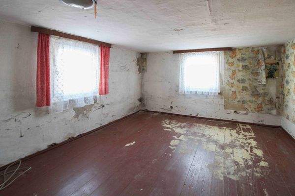 1. OG Wohnzimmer Blick vom Flur