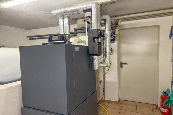 Neuwertige Öl-Zentralheizung